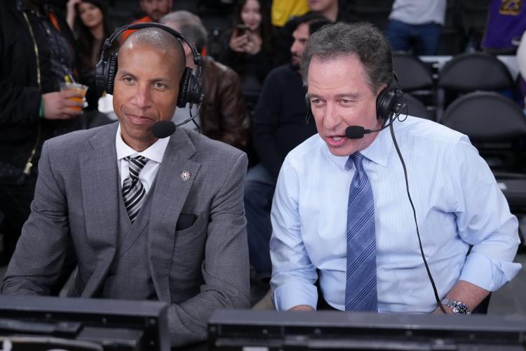 TA：著名TNT解说凯文-哈兰&amp;amp;白人扣篮王布伦特-巴里将任亚马逊解说