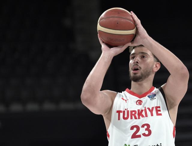 云开体育-土耳其男篮主帅花式赞申京 申京打出准三双KD偷着乐？