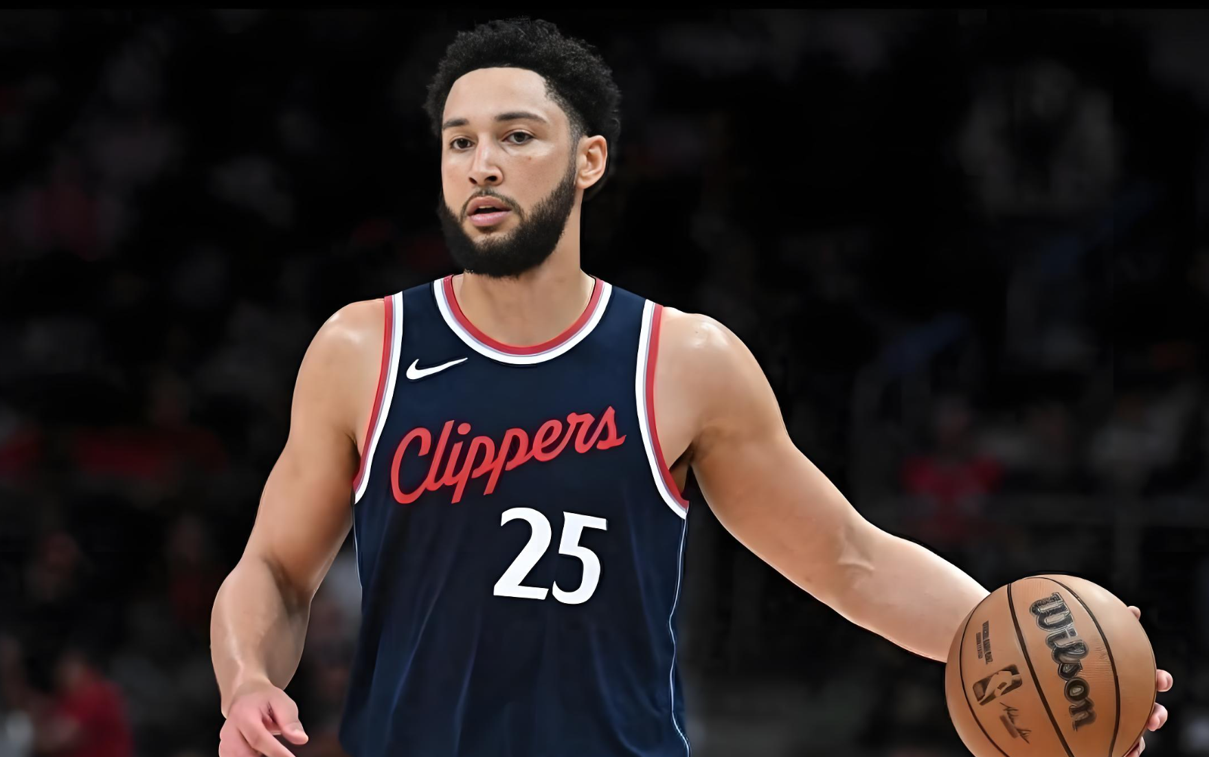 云开体育-从4000万顶薪，到110万底薪，场均0.8分，无人问津，你主动退役吧