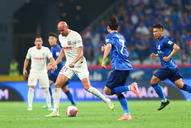 云开体育-客场送申花赛季最狼狈一战 蓉城摆脱伪强队标签？