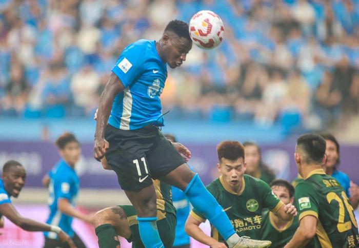 创造历史！马莱莱成首位斩获中超官方最佳的英博球员，赢得认可