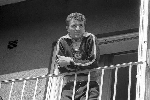 云开体育官网-领跑欧冠射手榜 拉菲尼亚成金球奖最热门候选人？