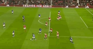 云开体育官网-【英超】德利赫特+马圭尔破门，10人曼联3-2逆转伊镇