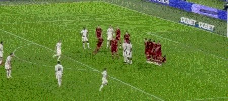 【意甲】伊布头筹+造点 特奥染红 罗马1比2负AC米兰