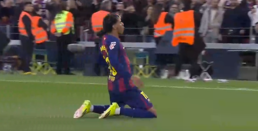 云开体育-远射世界波！亚马尔滑跪庆祝，创西甲单季纪录，5场连造6球