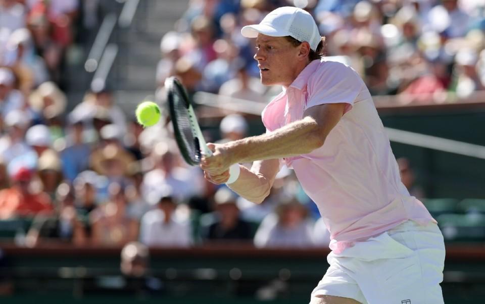 云开体育官网-双抢七险胜！辛纳迎大师赛百胜里程碑，豪夺巡回赛第25冠